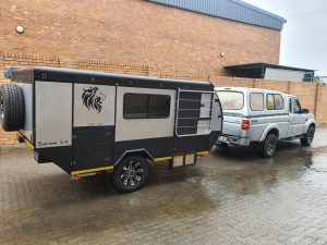lions-den-supreme-custom-trailer